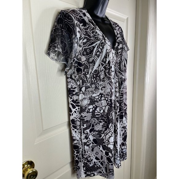 Style & Co Blouse Women Size XL Short Sleeve Black White Geometric Stretch Studs - Picture 6 of 11